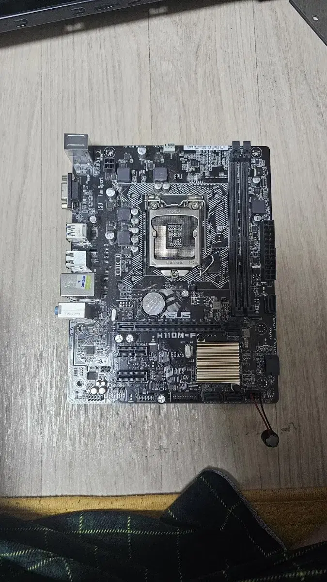 아수스 메인보드 asus h110m f 팝니다